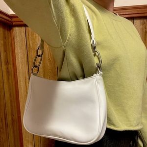 White Y2K mini shoulder bag 🤍
